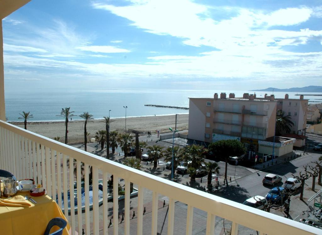 Logis Hotel Restaurant Mar I Sol Saint-Cyprien (Pyrenees-Orientales) Habitación foto
