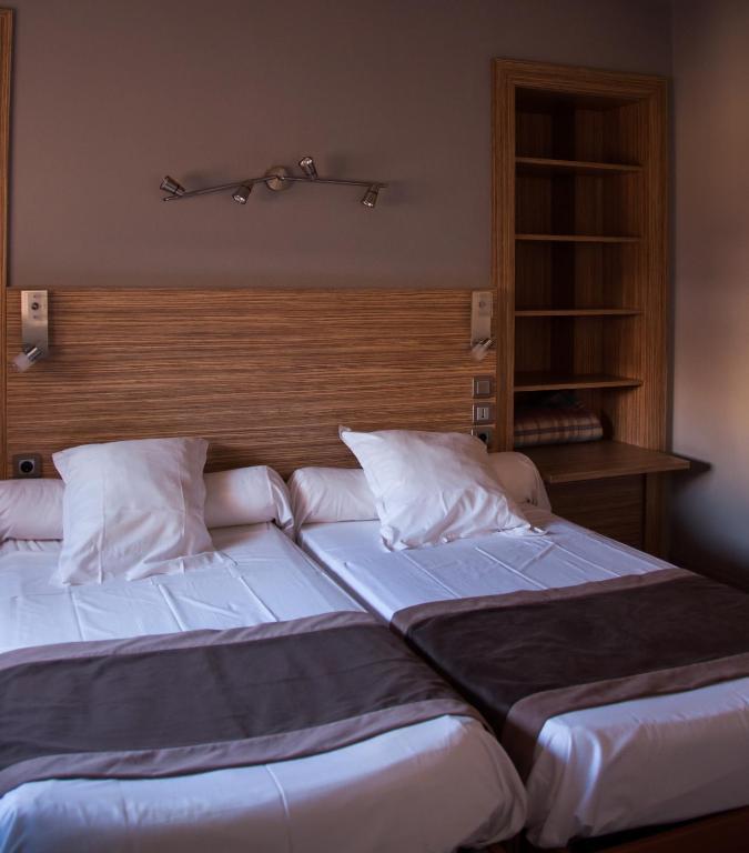Logis Hotel Restaurant Mar I Sol Saint-Cyprien (Pyrenees-Orientales) Habitación foto